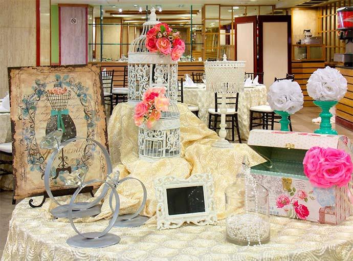 image-housing-carousel