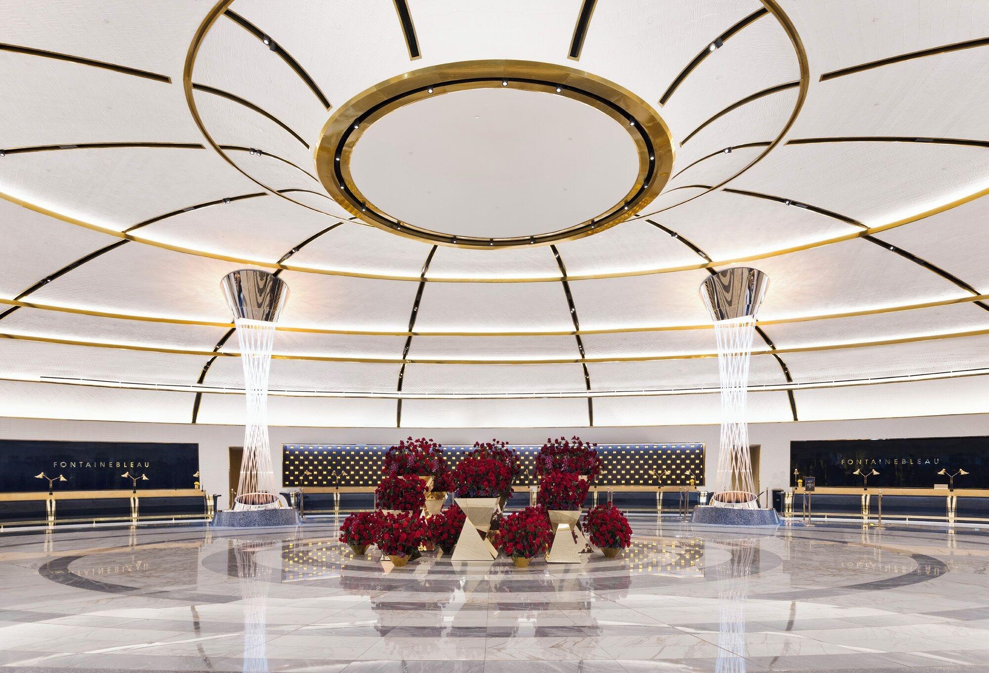 image-housing-carousel