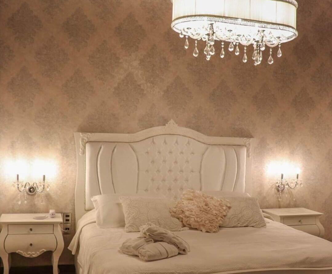 image-housing-carousel