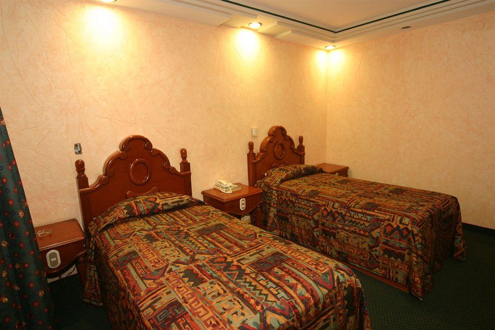 image-housing-carousel