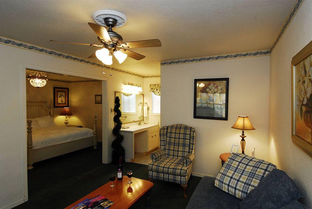 image-housing-carousel