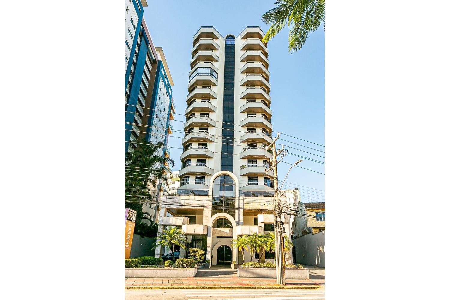 image-housing-carousel