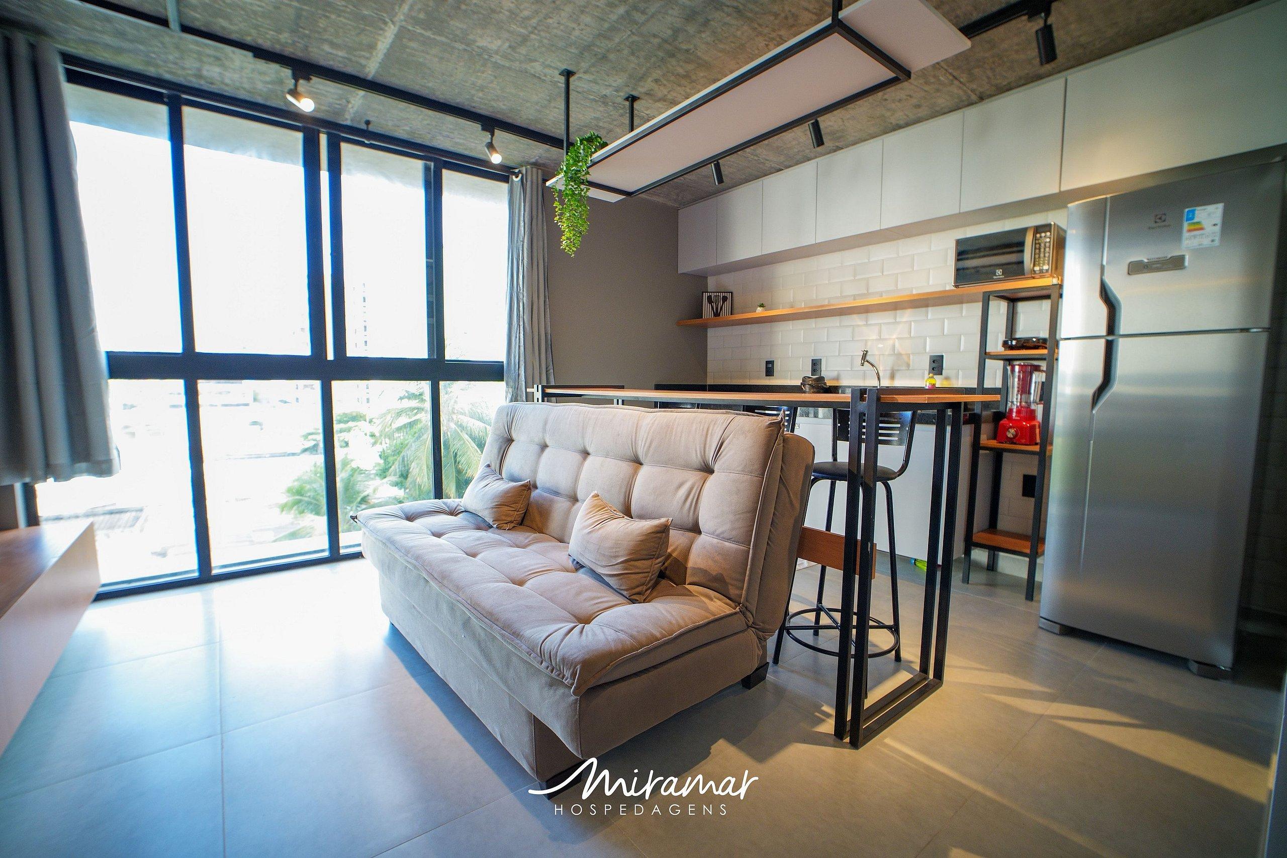 image-housing-carousel