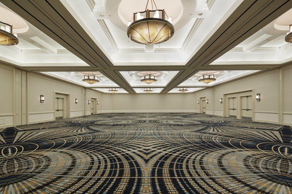 image-housing-carousel