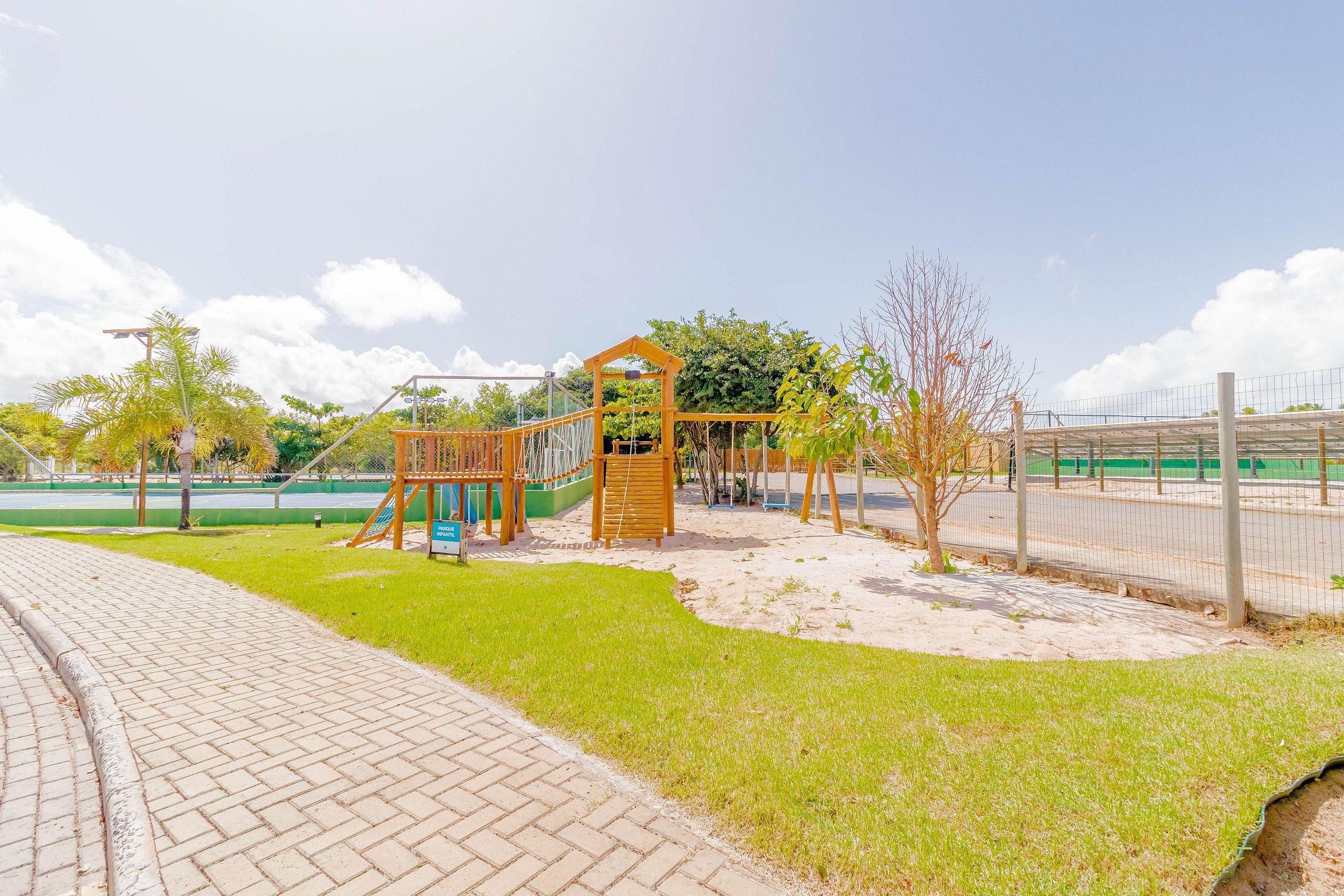 image-housing-carousel