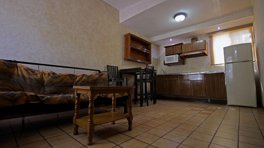 image-housing-carousel