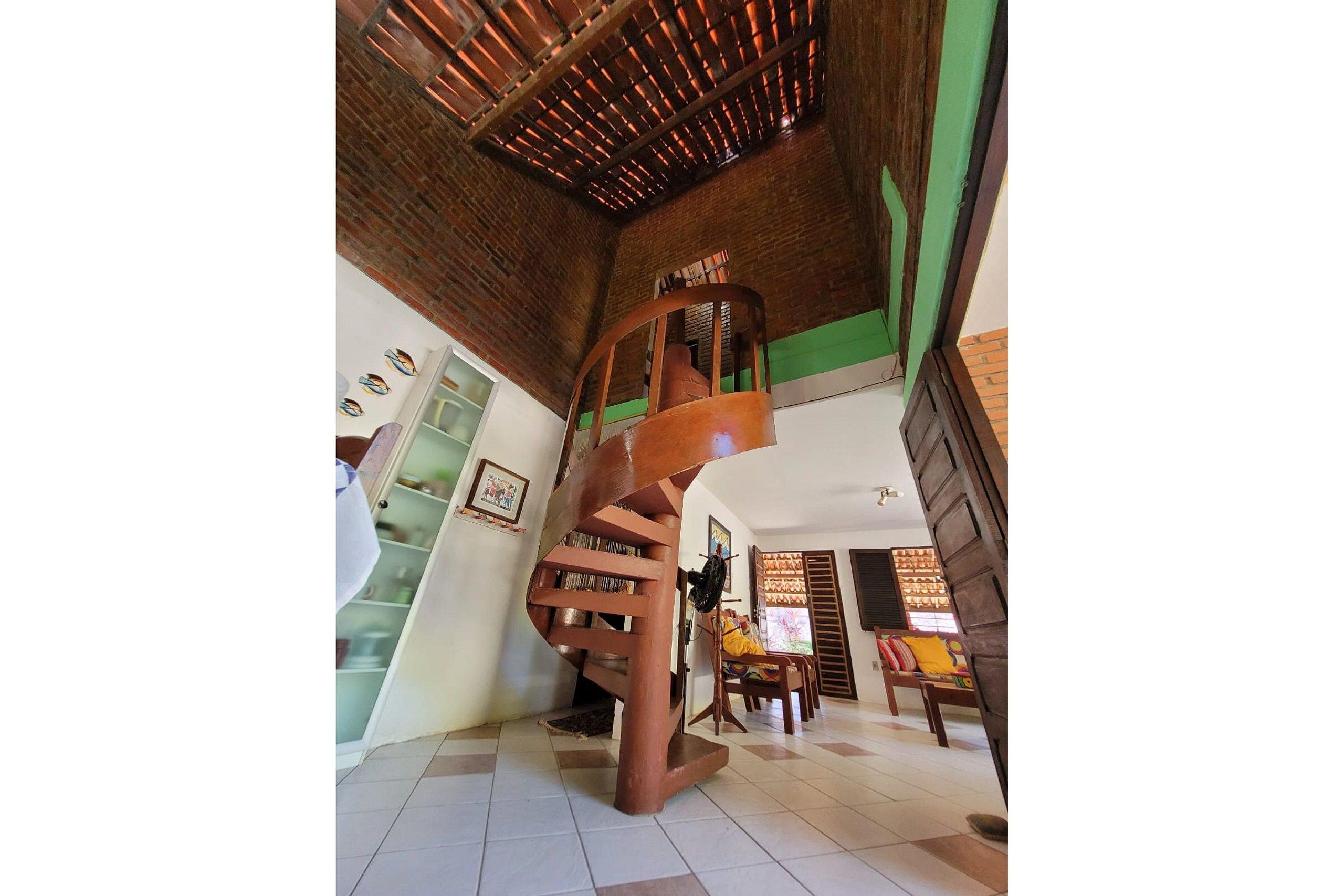 image-housing-carousel