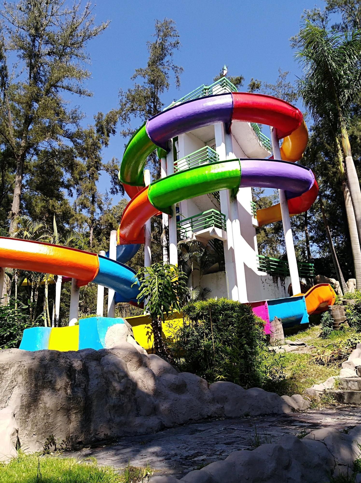 image-housing-carousel
