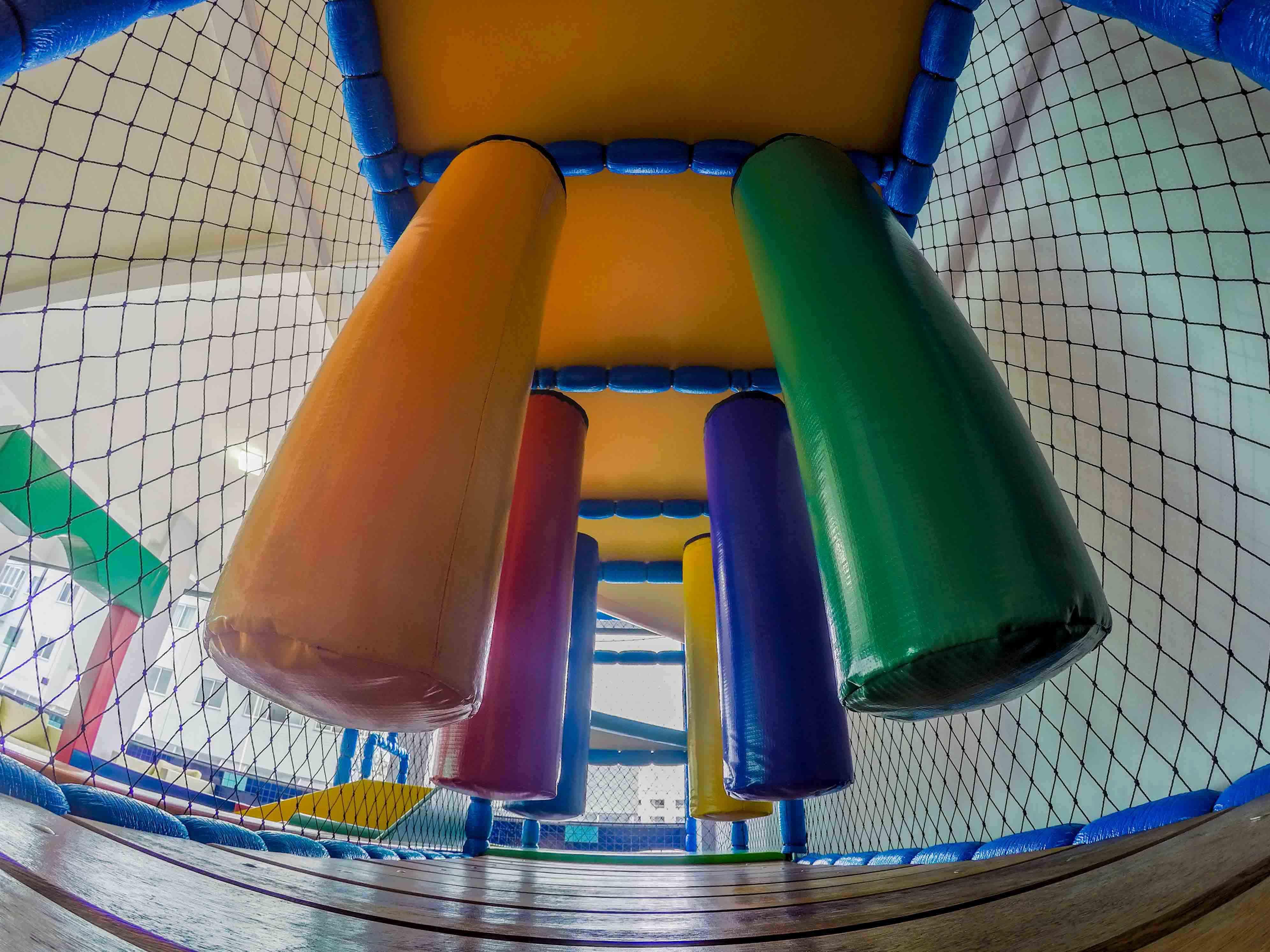 image-housing-carousel
