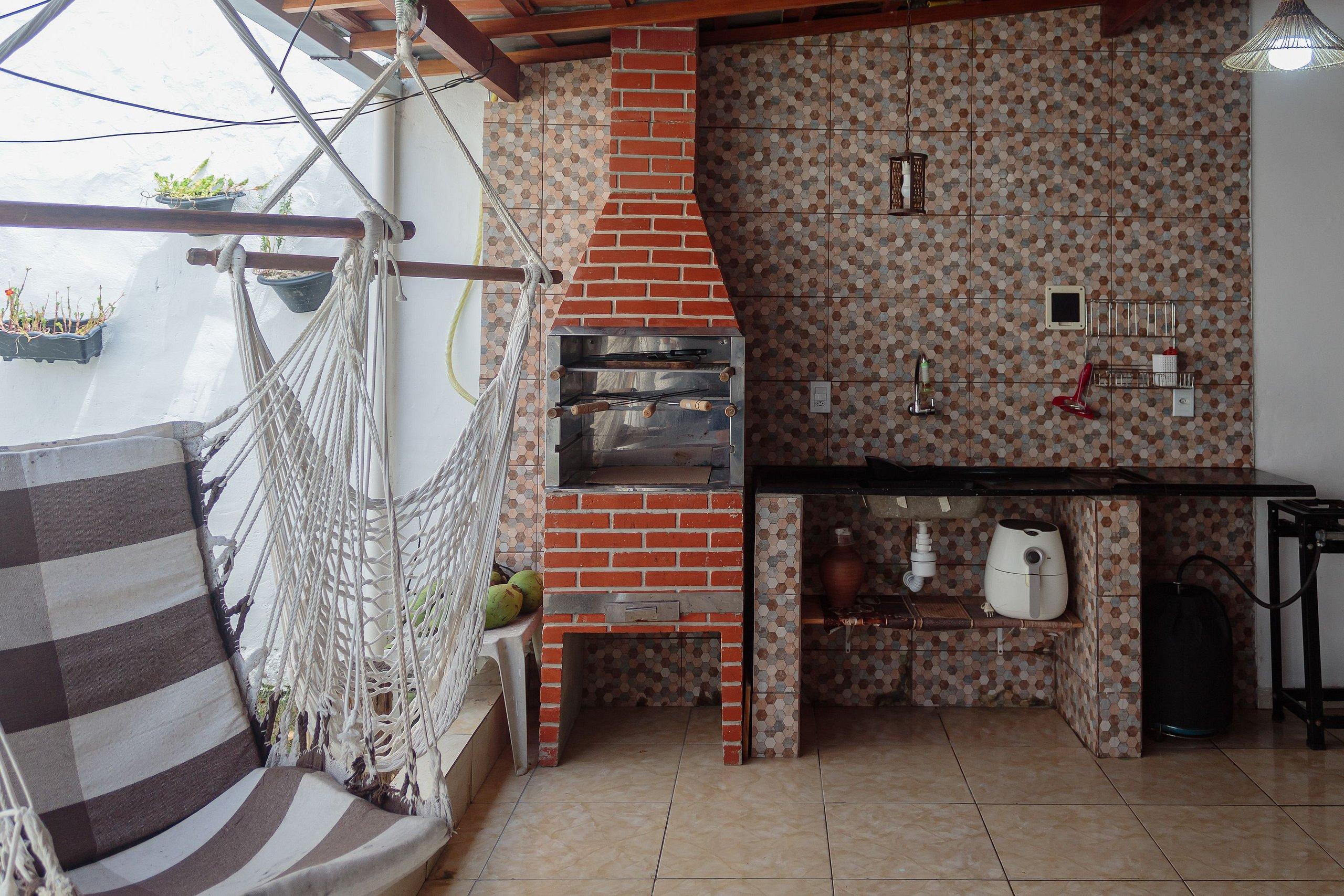 image-housing-carousel