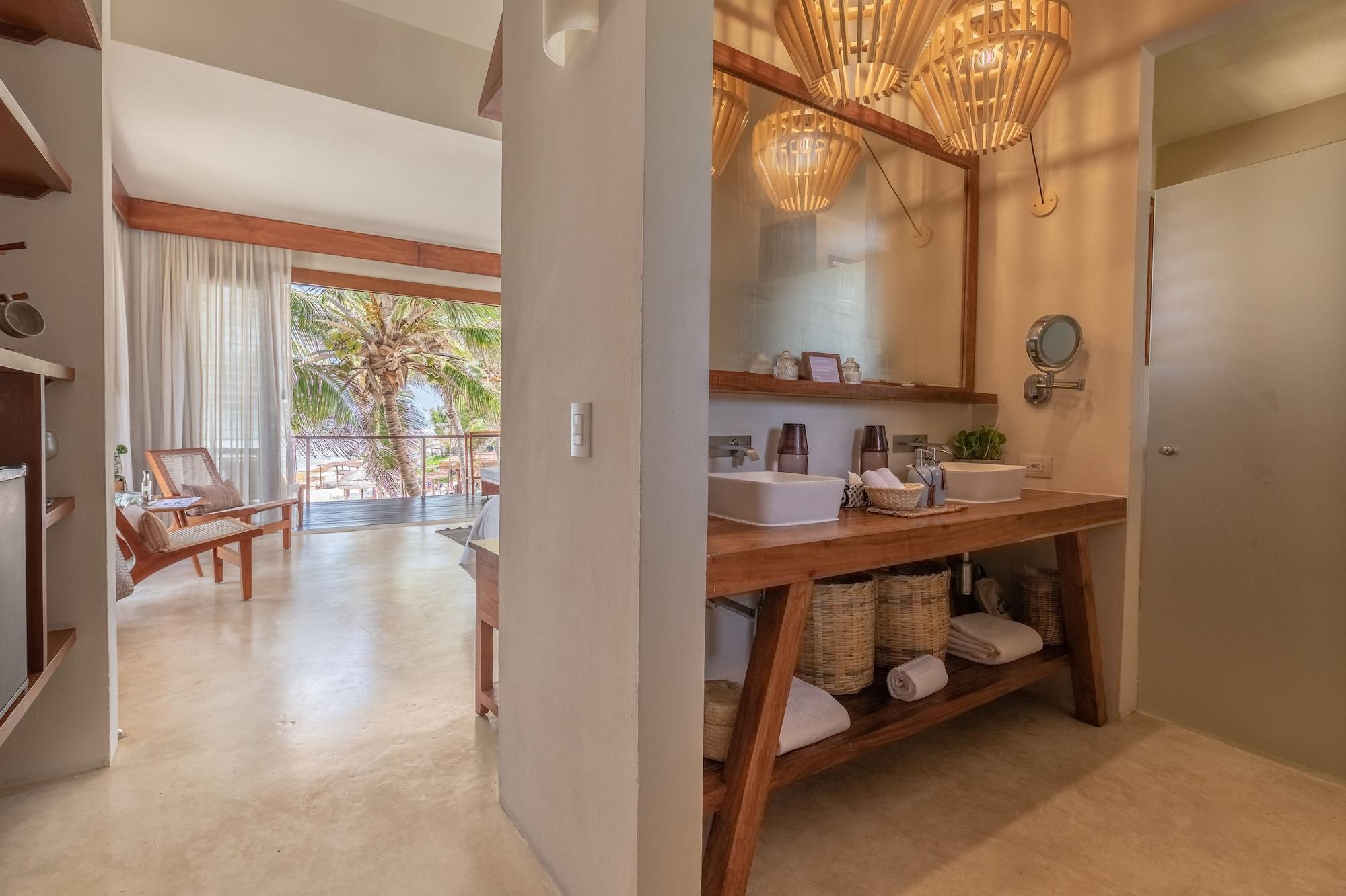 Penthouse, piscina privada, frente al mar