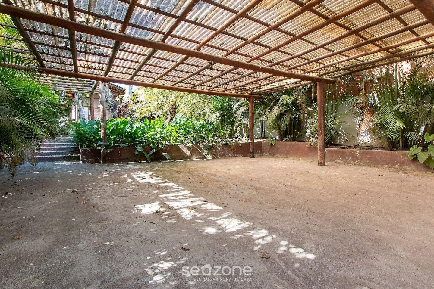 image-housing-carousel