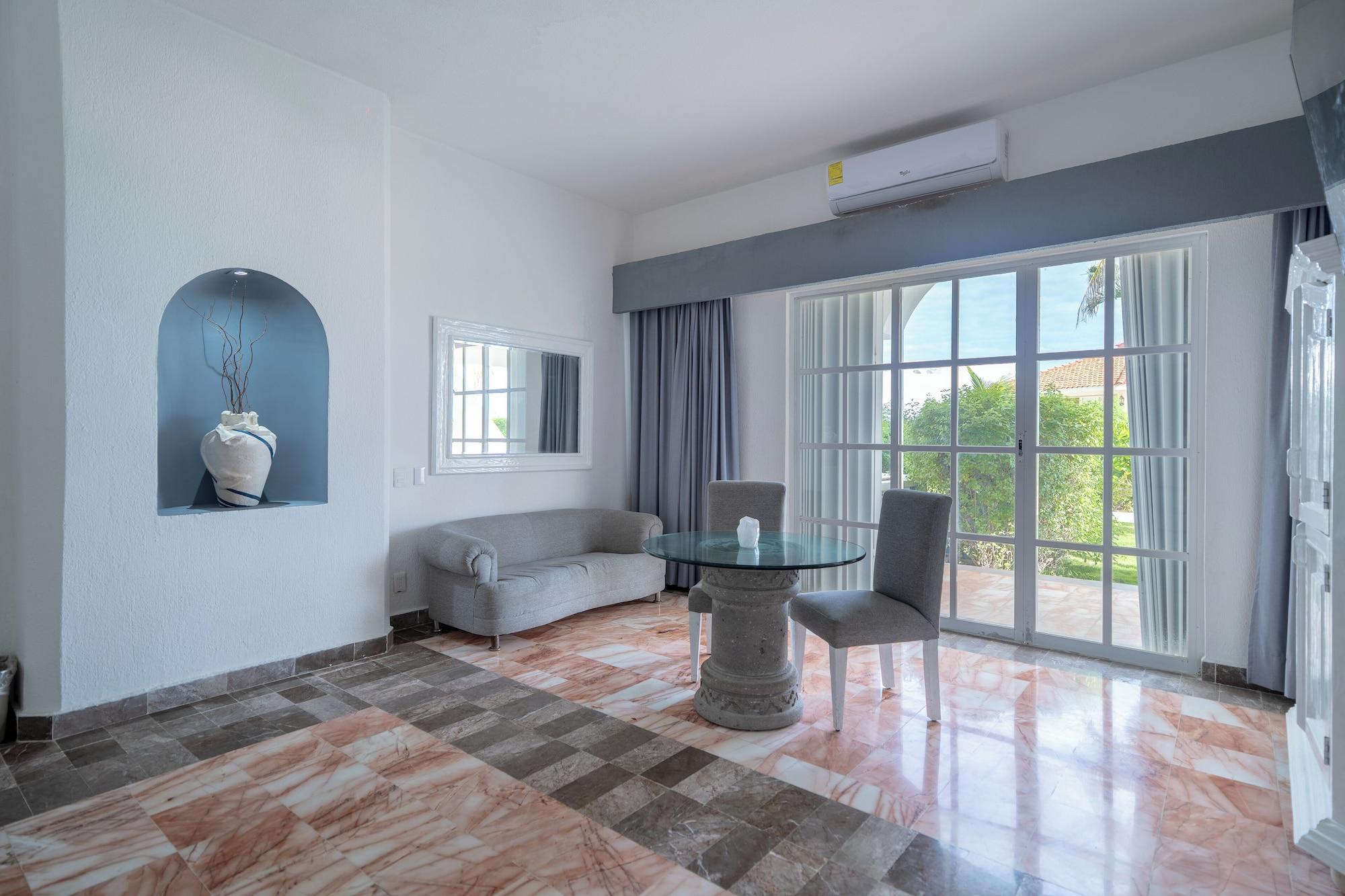 King Room with Garden View and Balcony