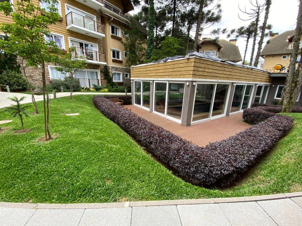 image-housing-carousel