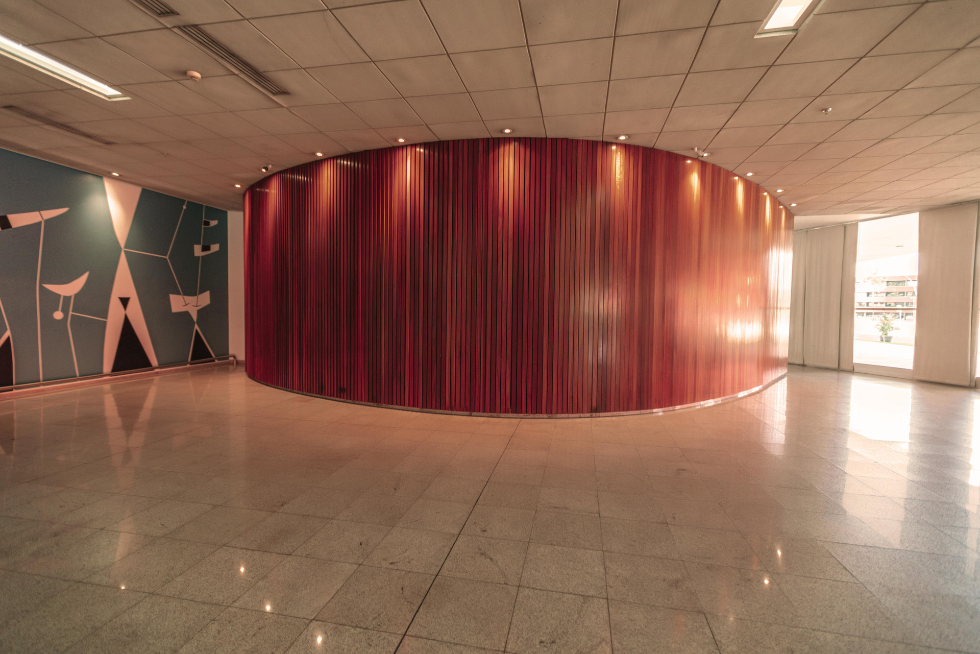 image-housing-carousel