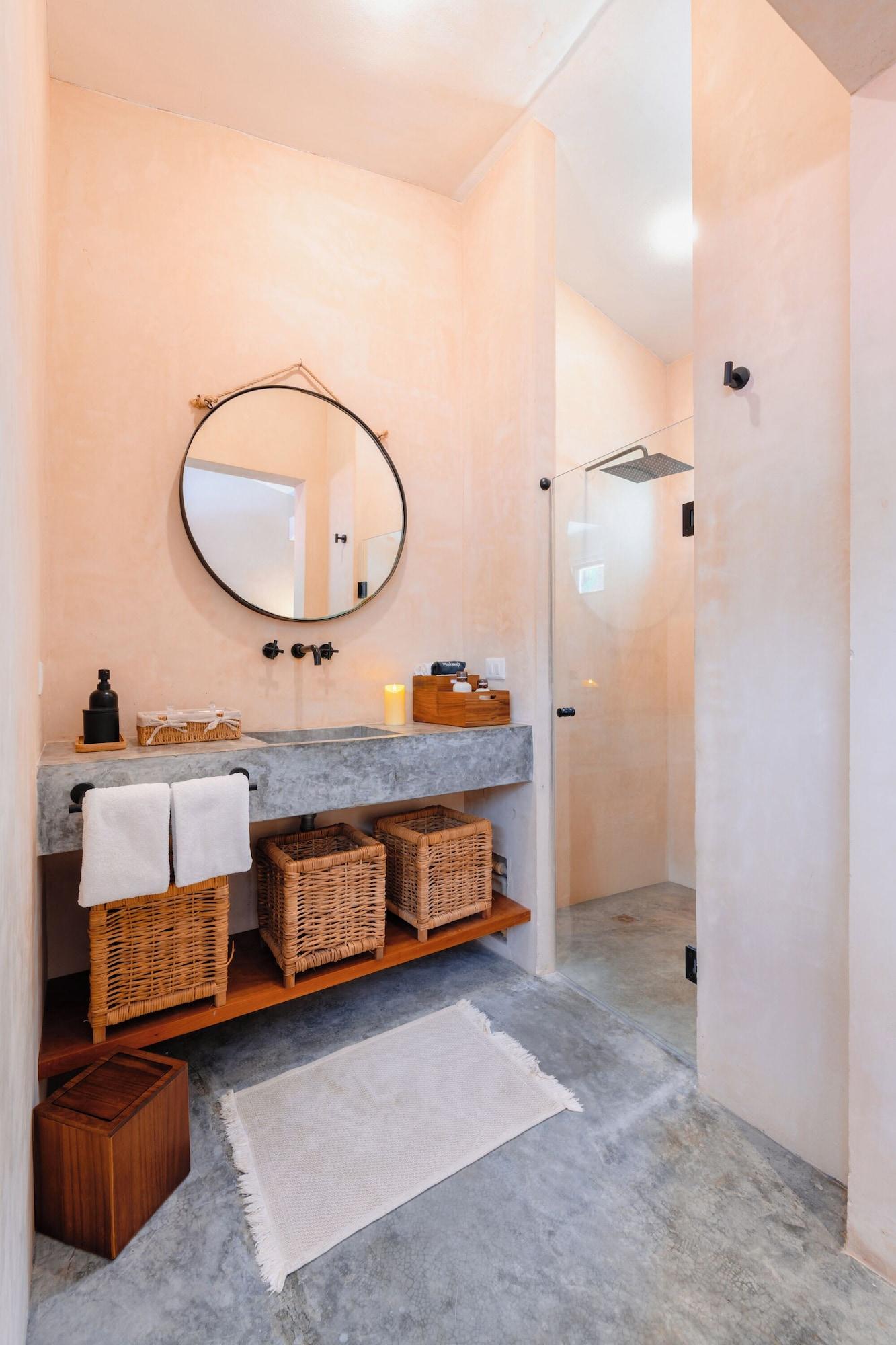 Habitación Elite, 1 cama Queen size, baño en la habitación, vista al jardín