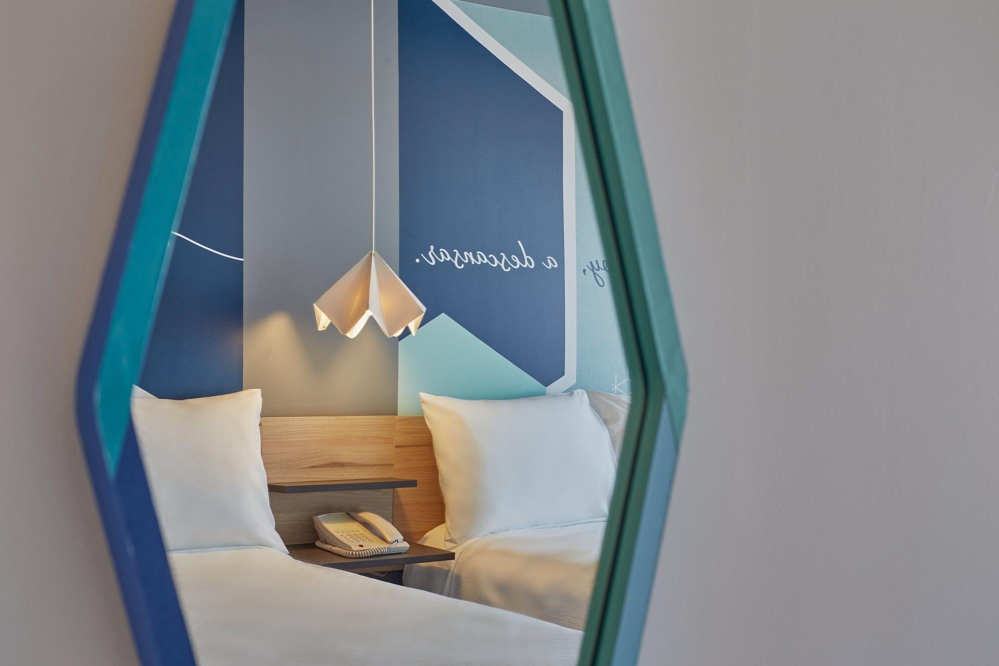 image-housing-carousel