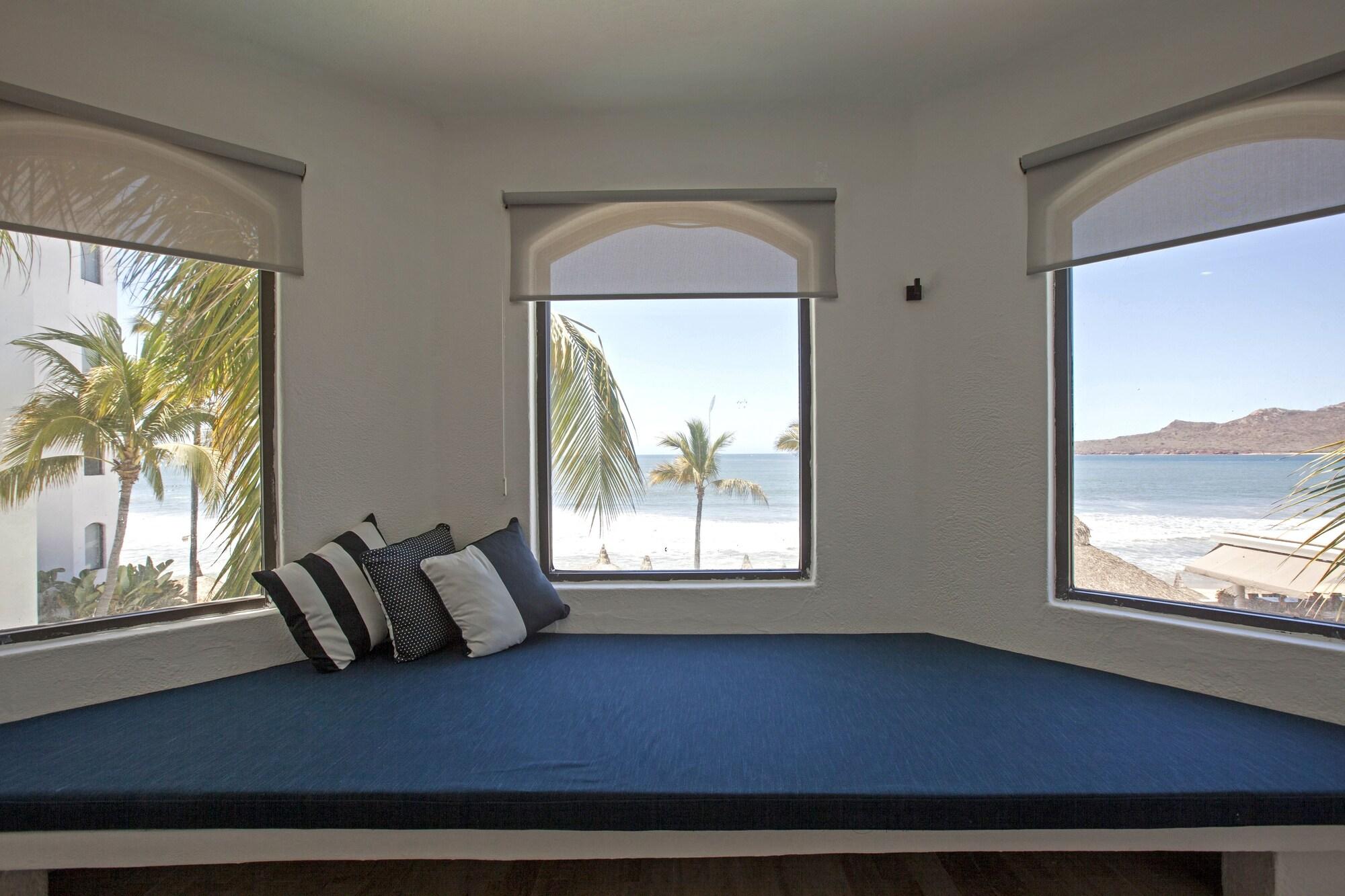 Suite, 2 Bedroom, 3 Queen Beds (RODAS)