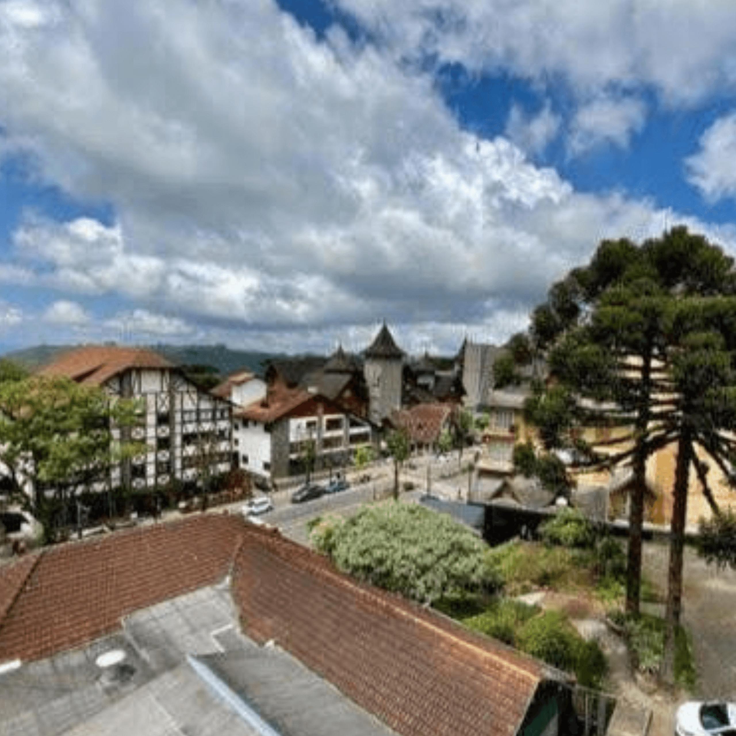 image-housing-carousel