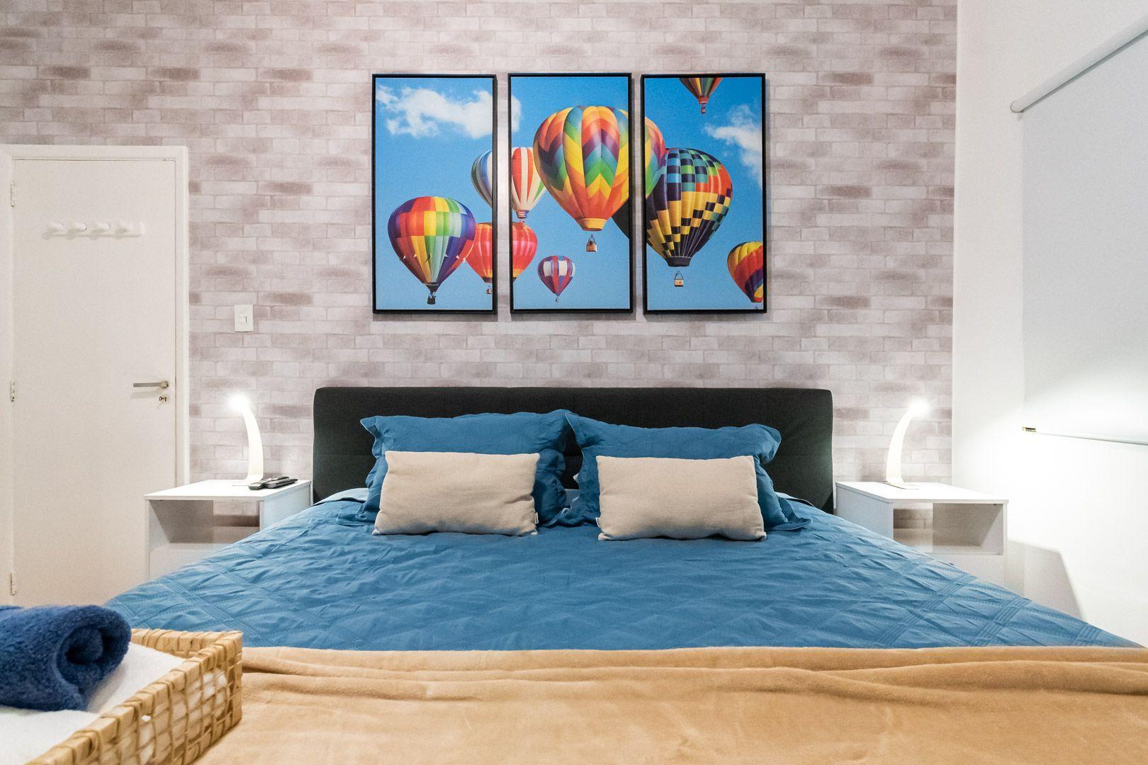 image-housing-carousel