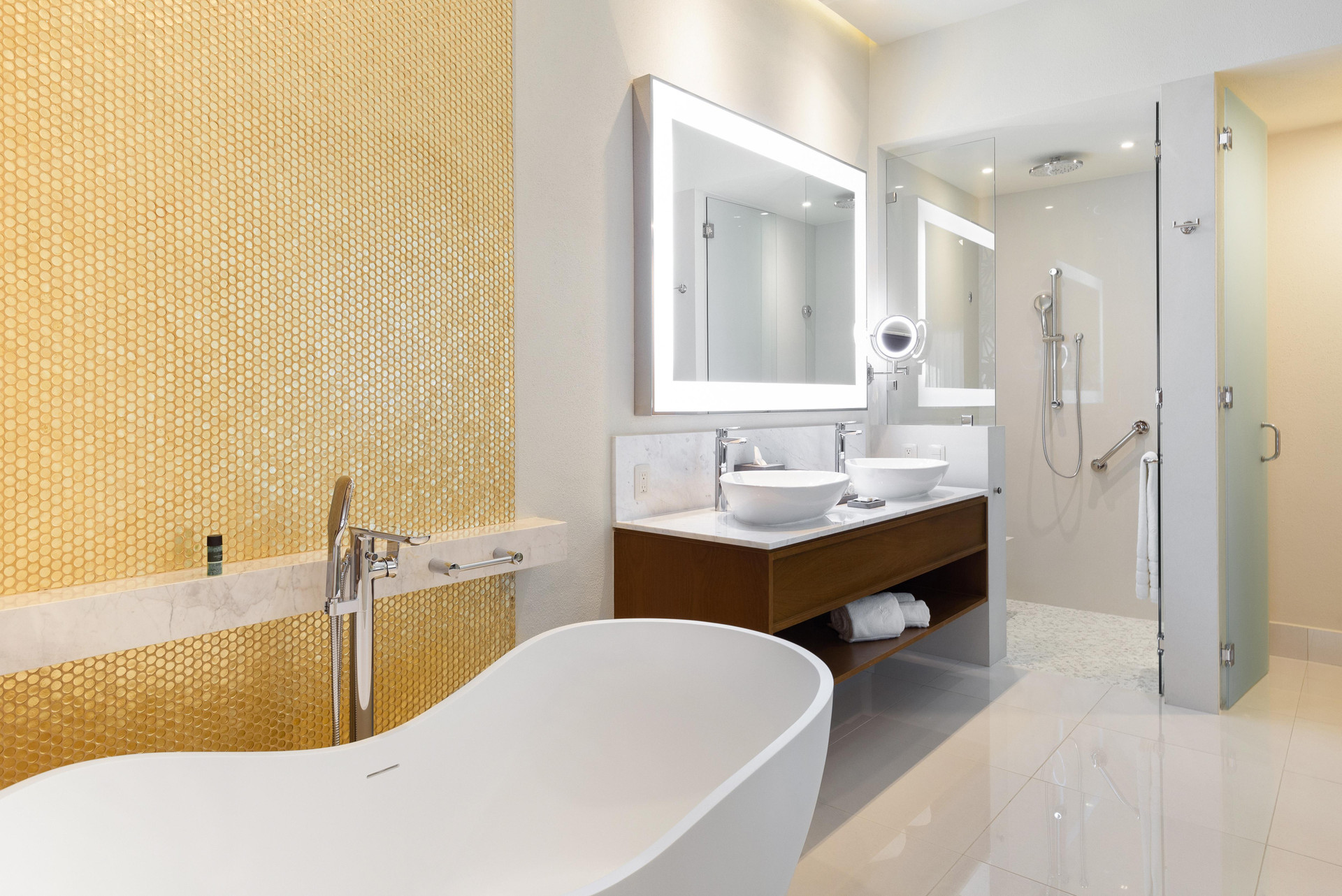 Suite Doble Superior con Vista al Mar