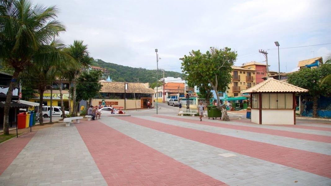 image-housing-carousel