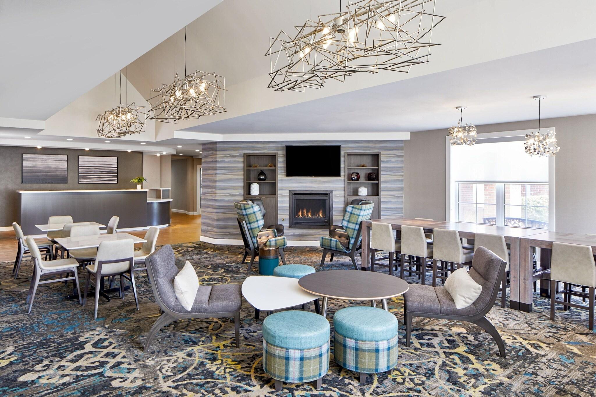 image-housing-carousel
