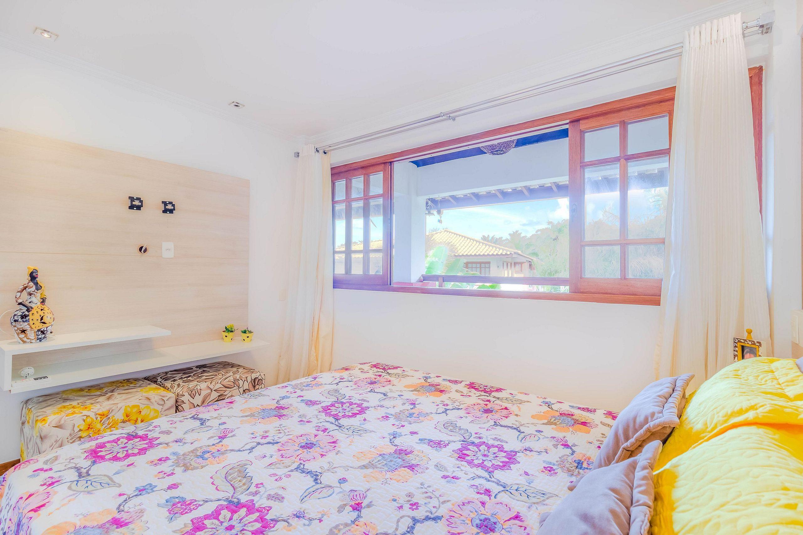 image-housing-carousel