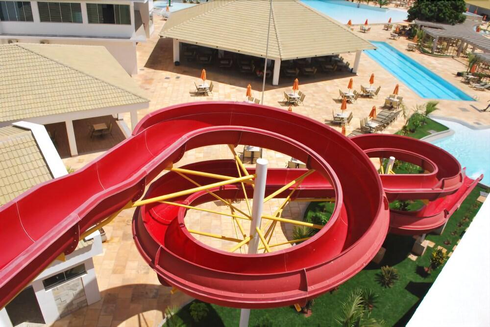 image-housing-carousel