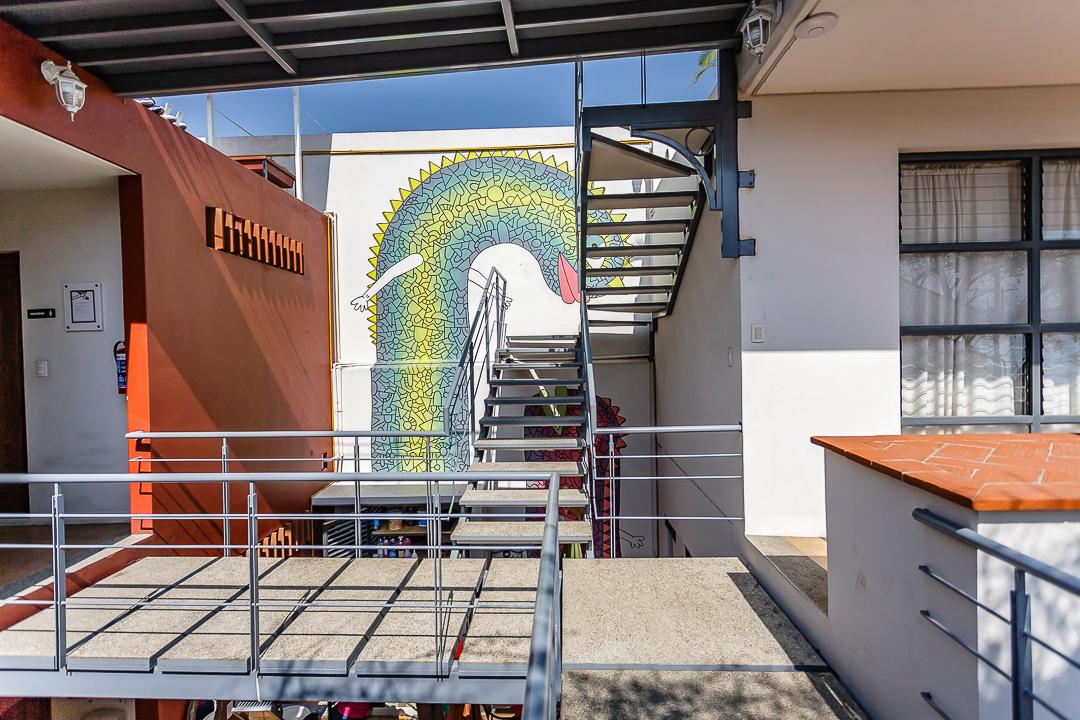 image-housing-carousel