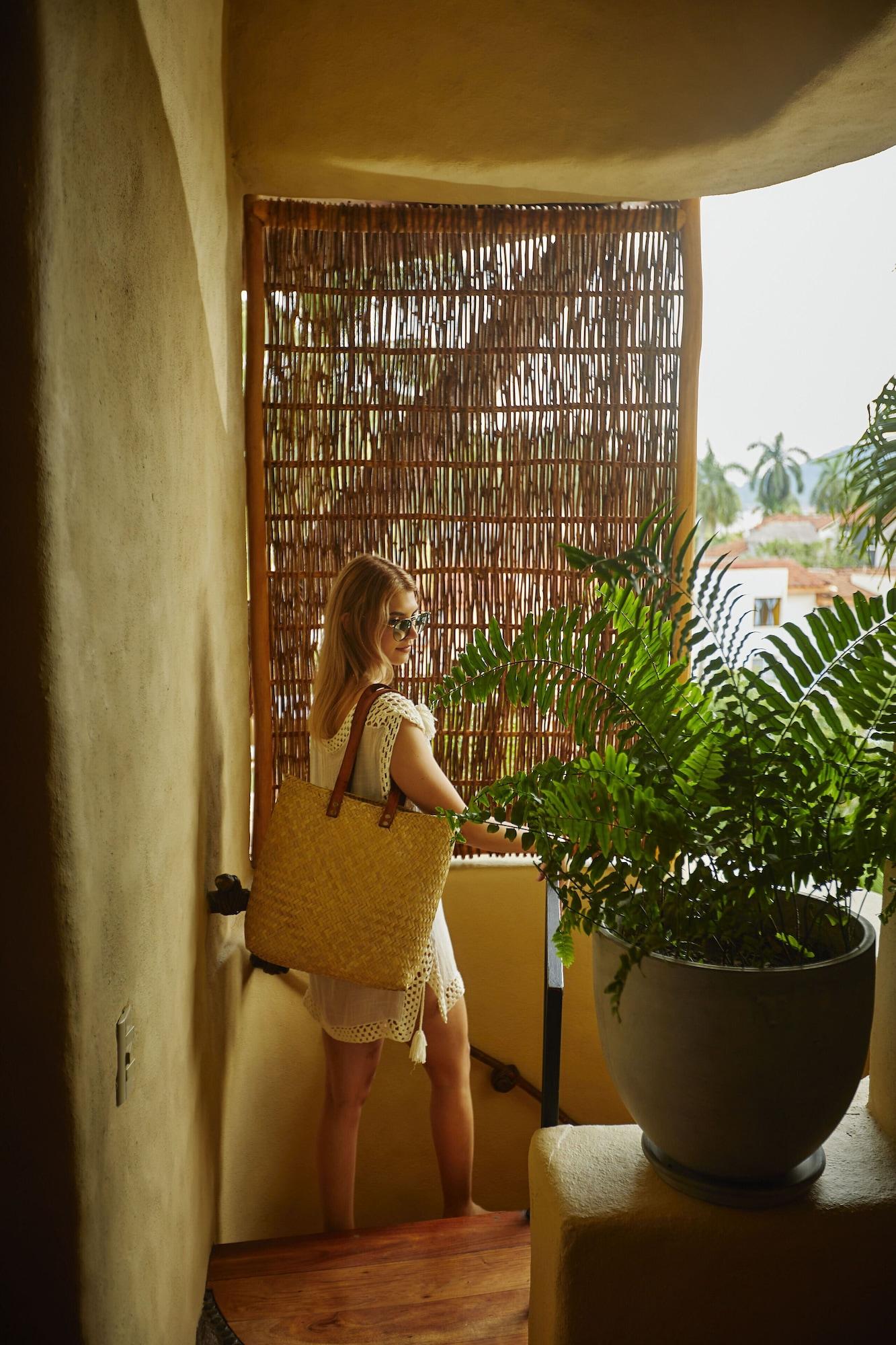 La Villa Luz Adults Only
