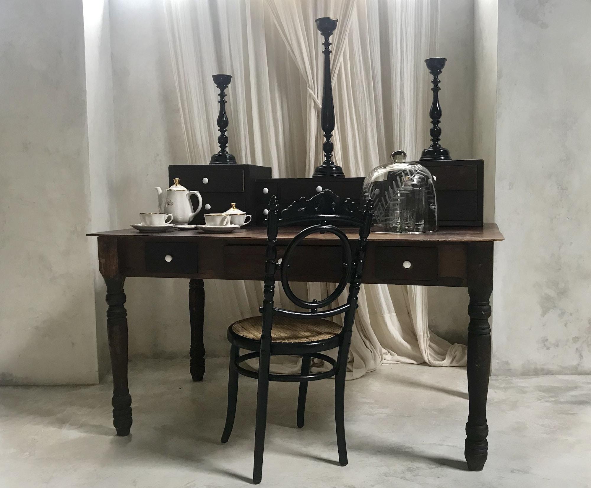 image-housing-carousel