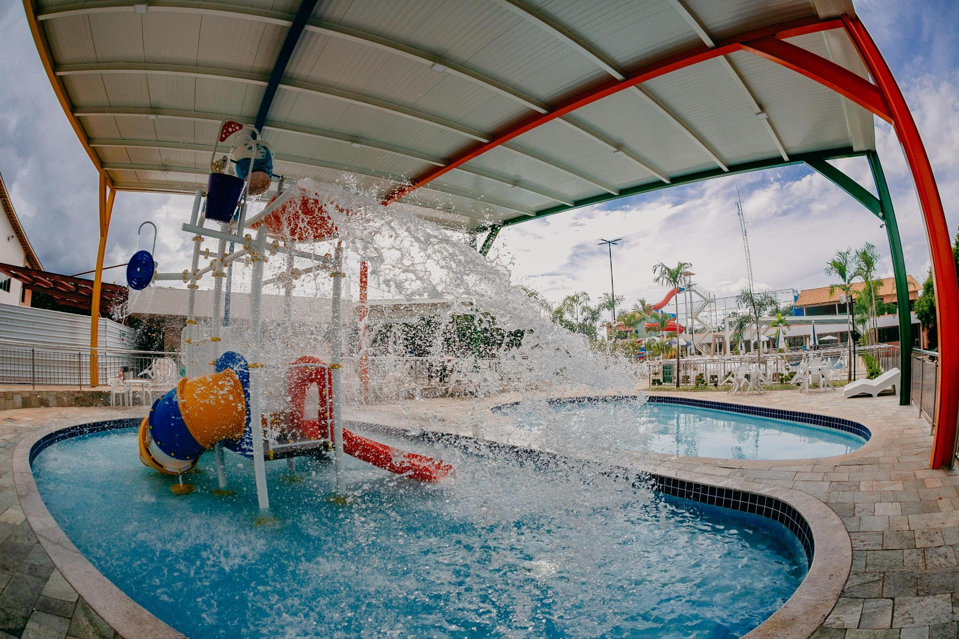 image-housing-carousel