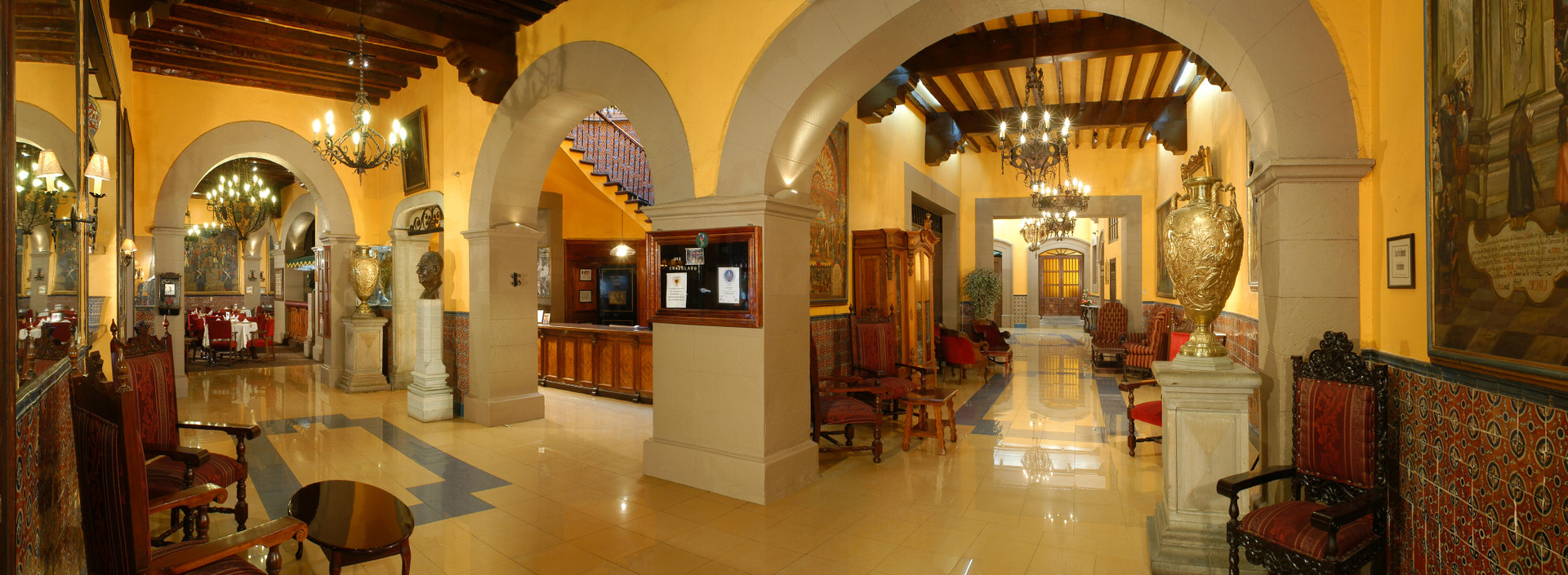 image-housing-carousel