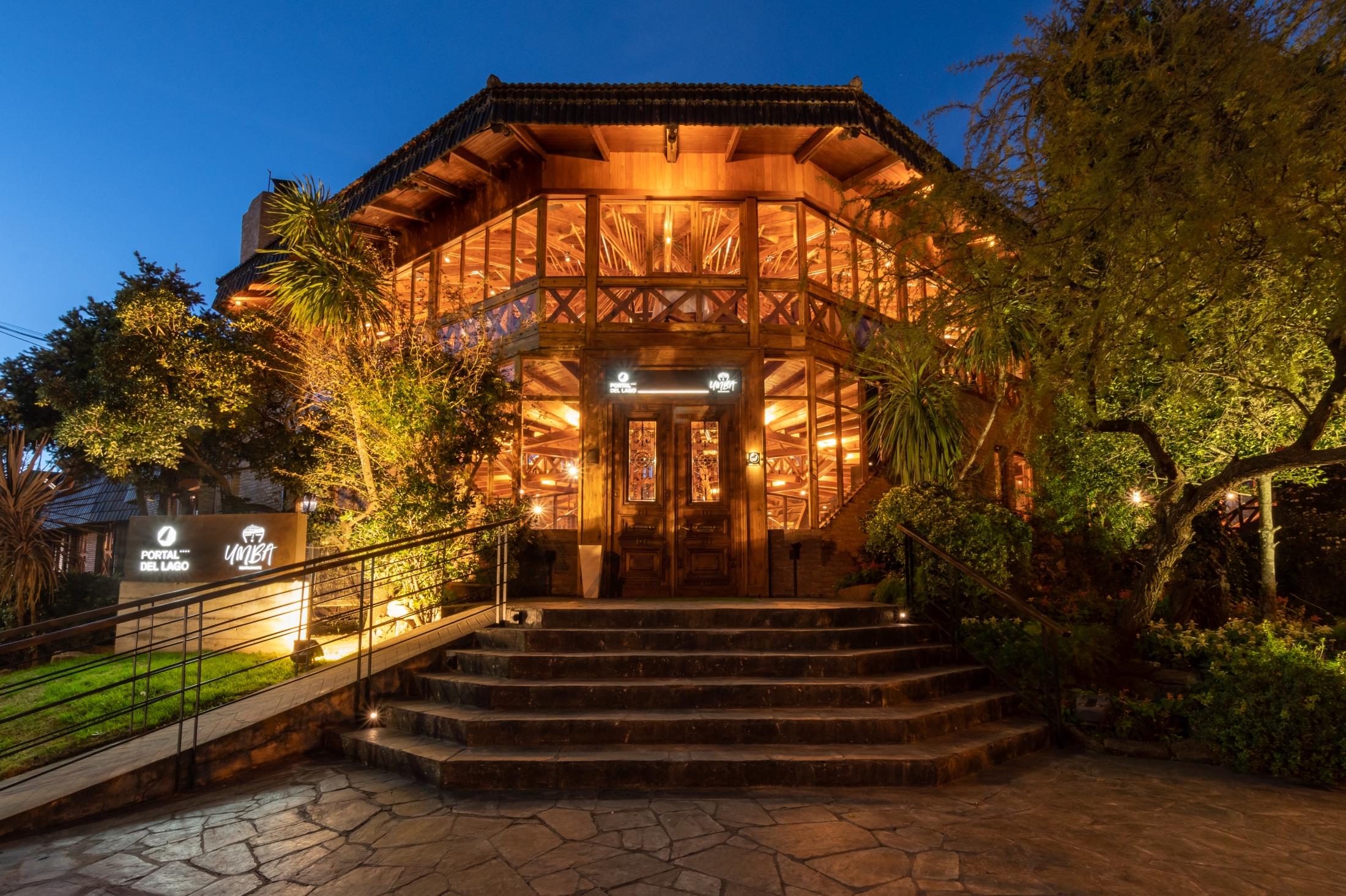 Portal del Lago Hotel