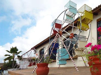 image-housing-carousel