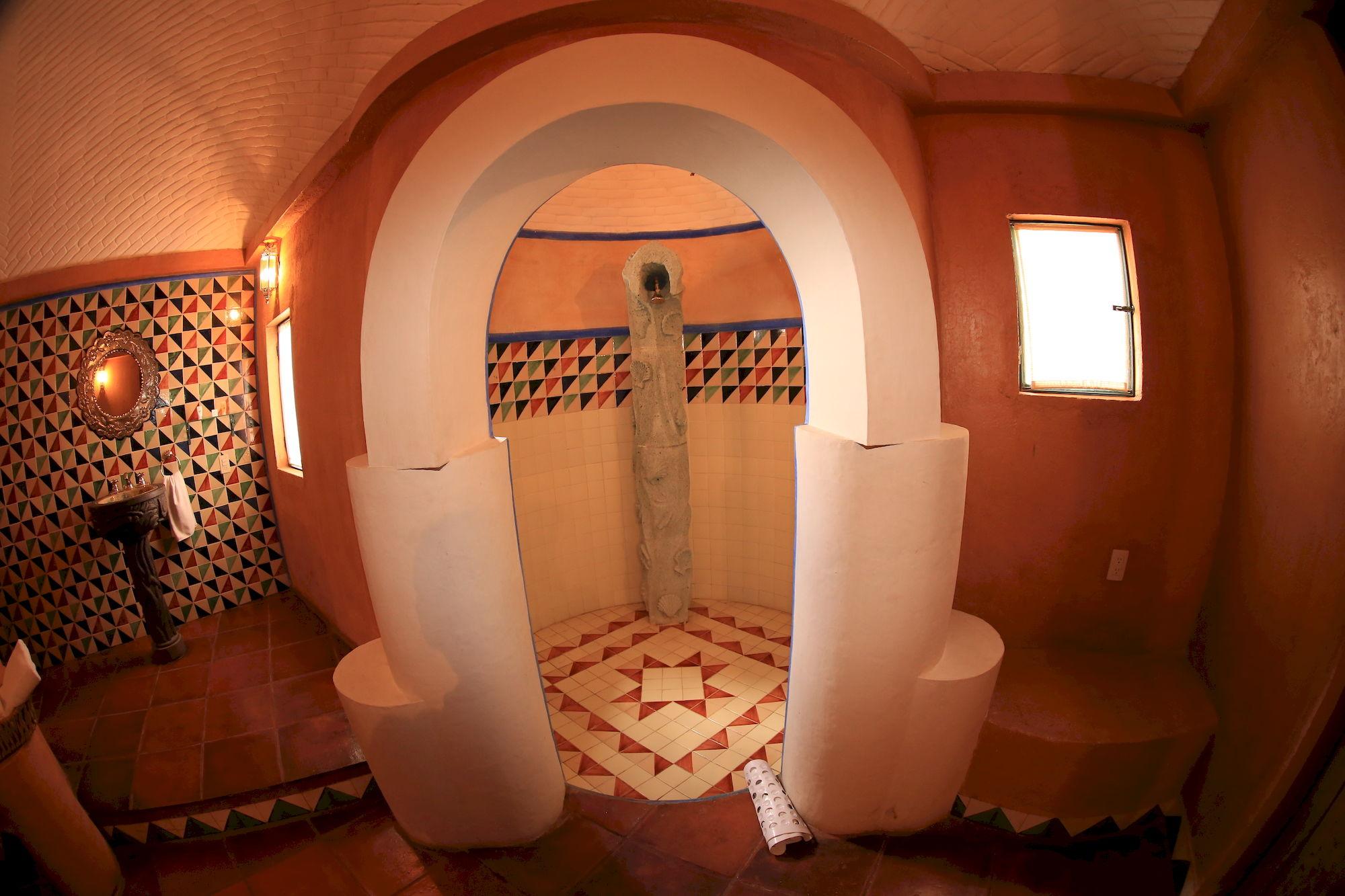 image-housing-carousel