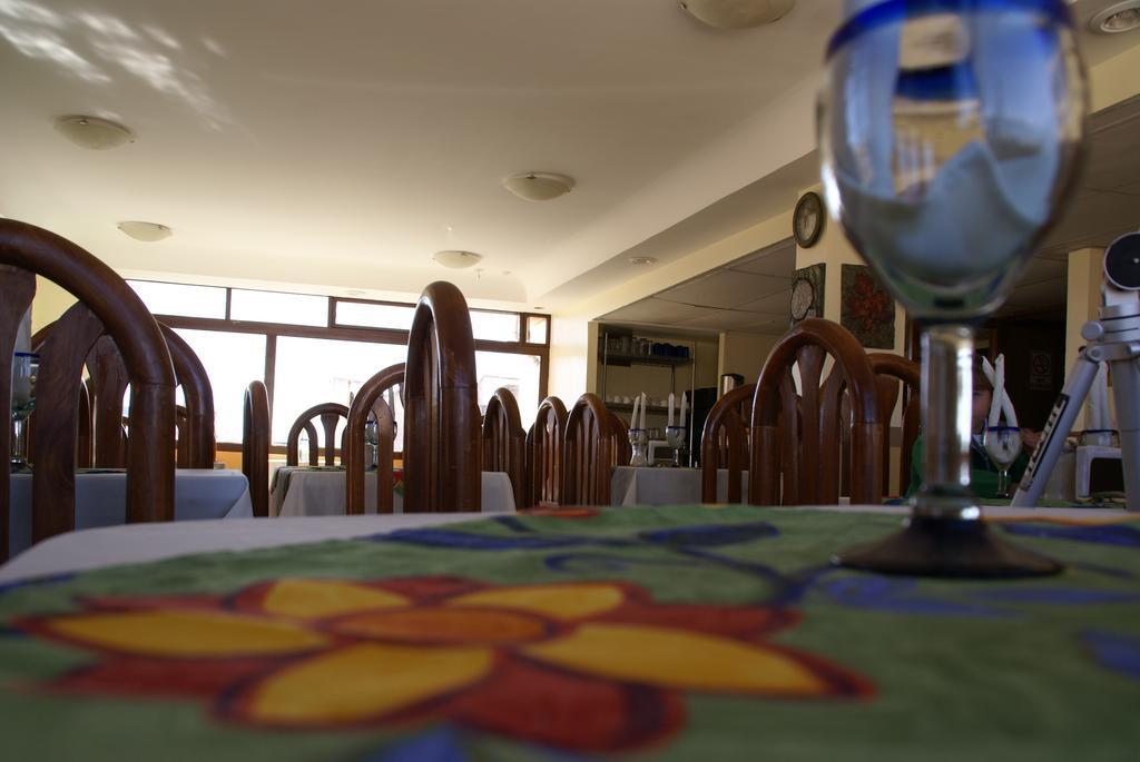 image-housing-carousel