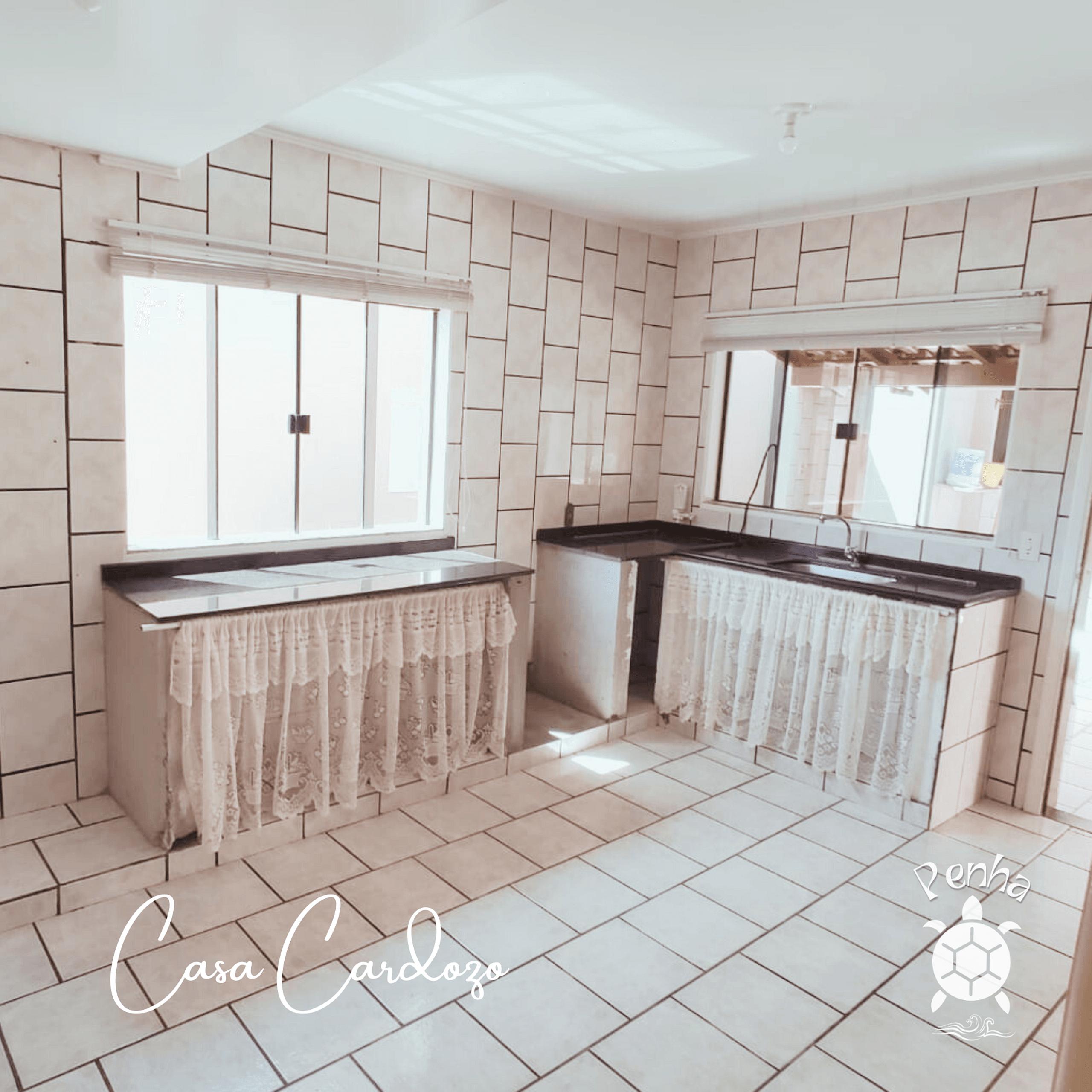 image-housing-carousel