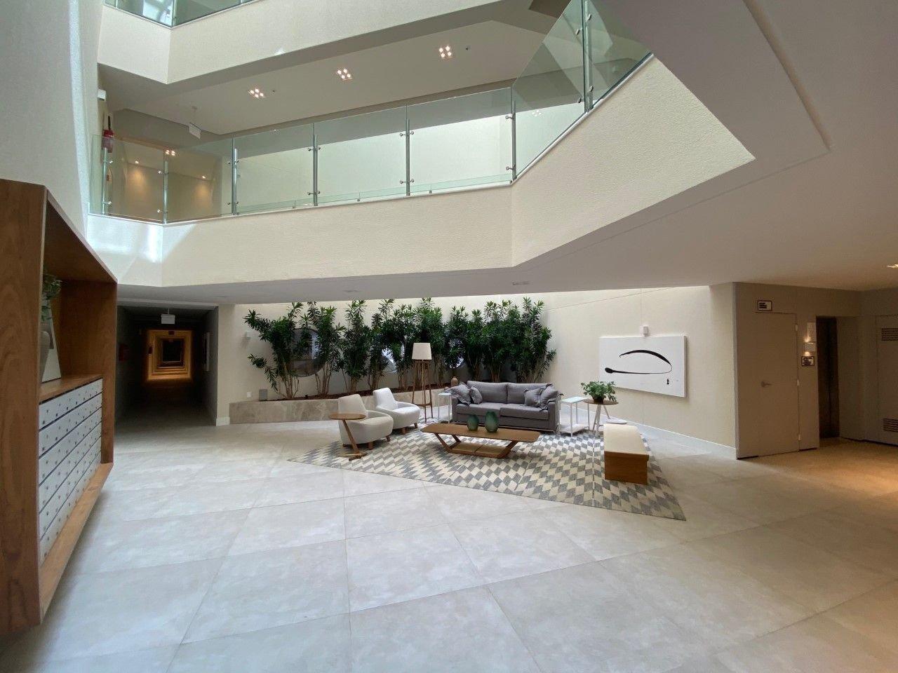 image-housing-carousel