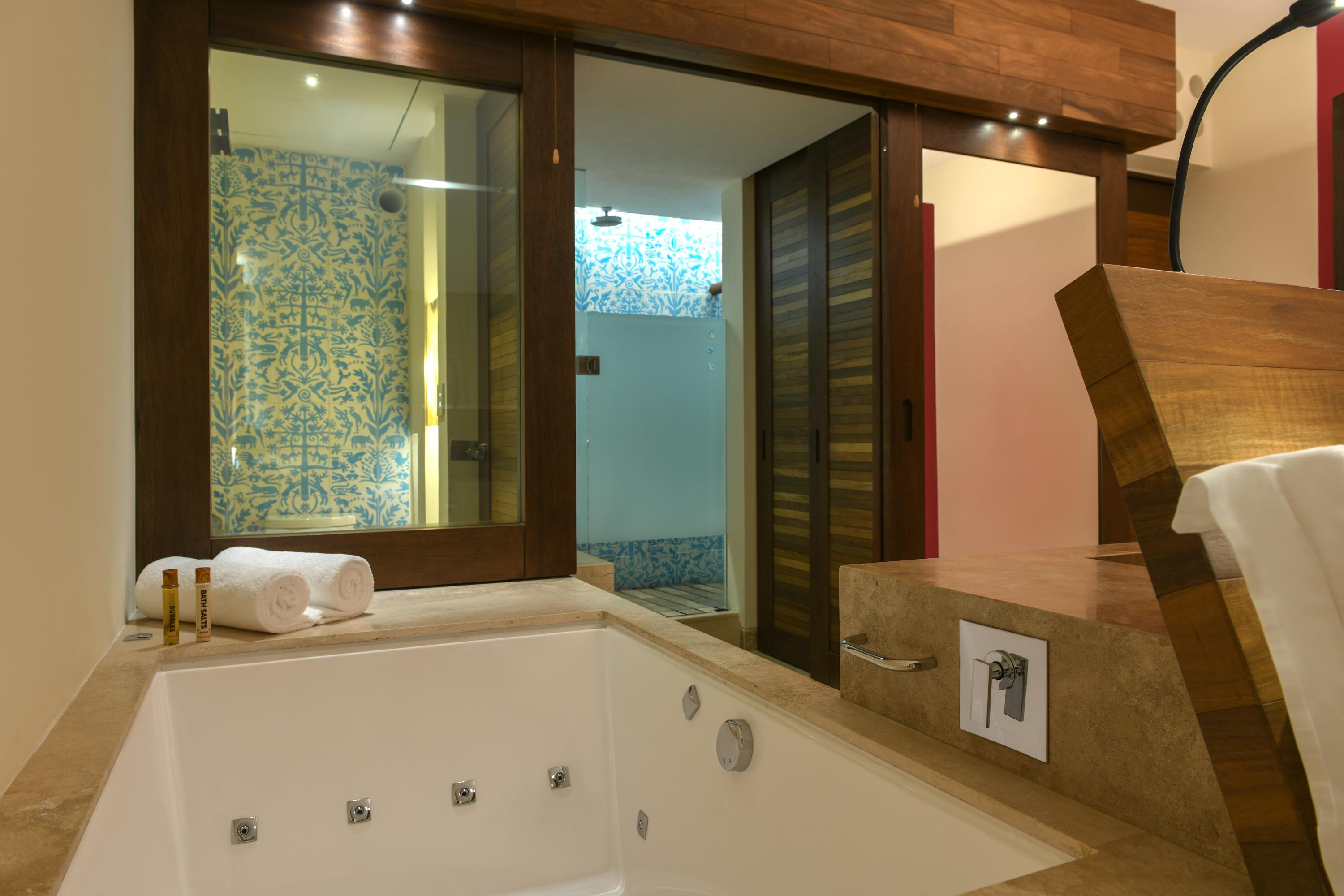 Suite Luxury con Vista al Jardín