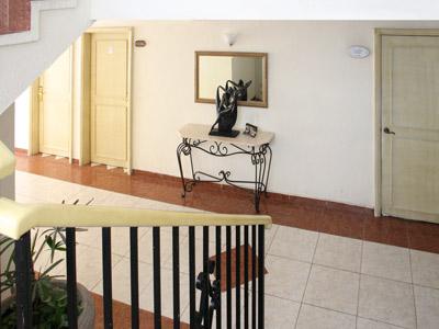 image-housing-carousel