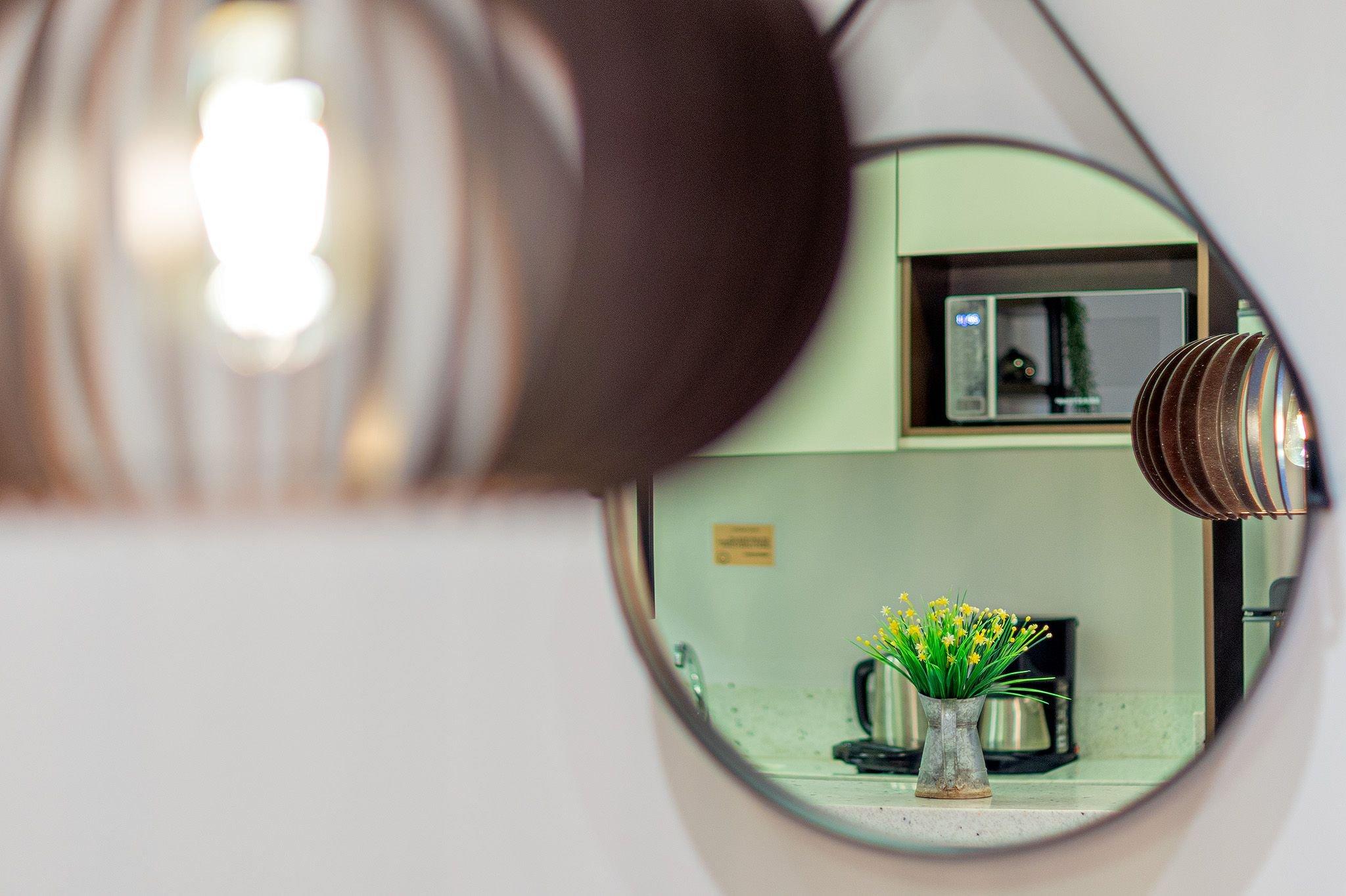 image-housing-carousel