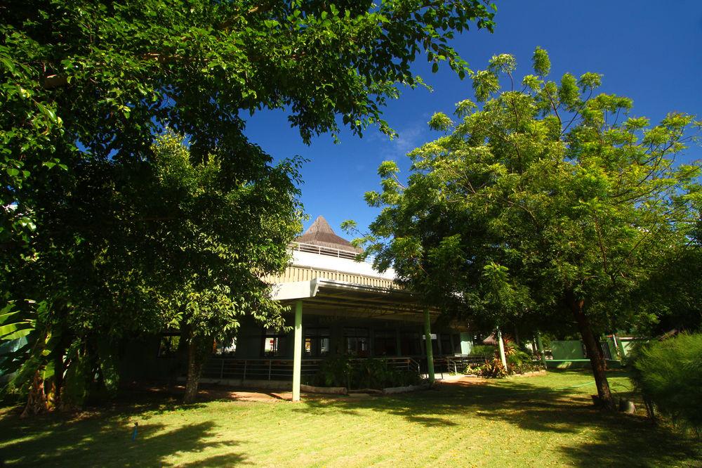 image-housing-carousel