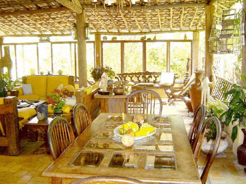image-housing-carousel