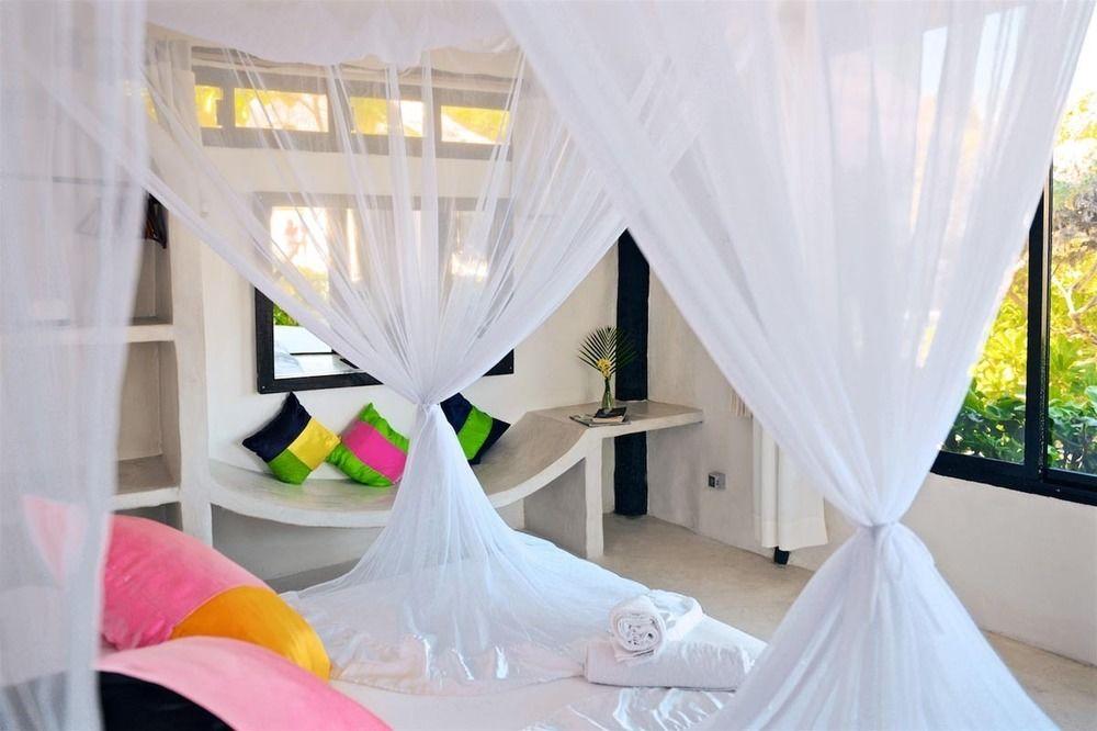 image-housing-carousel