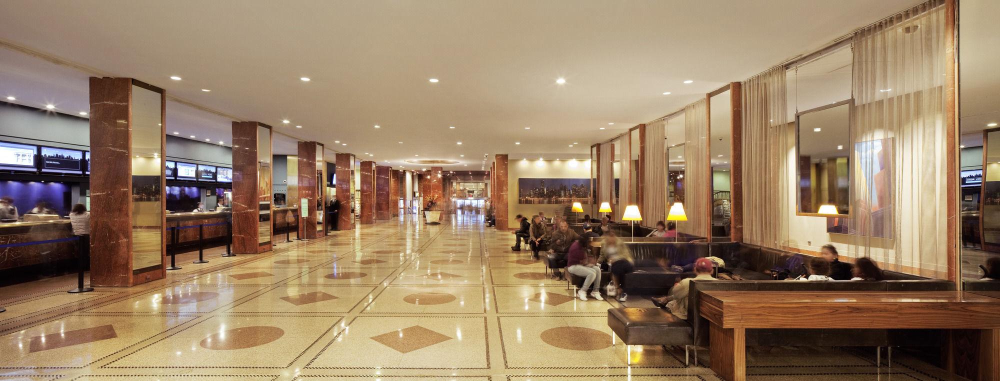 image-housing-carousel