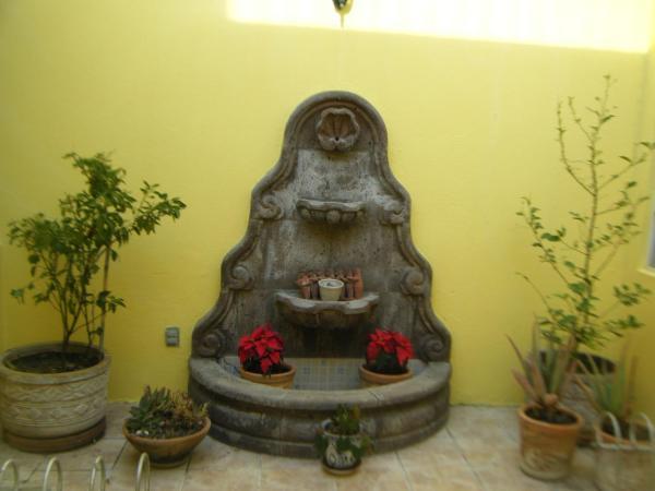 image-housing-carousel