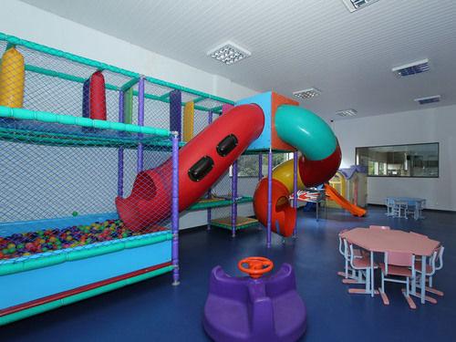 image-housing-carousel