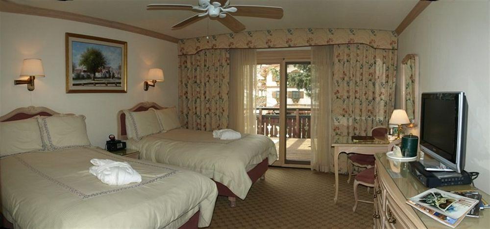 image-housing-carousel